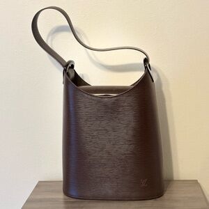 Louis Vuitton Epi  Verseau